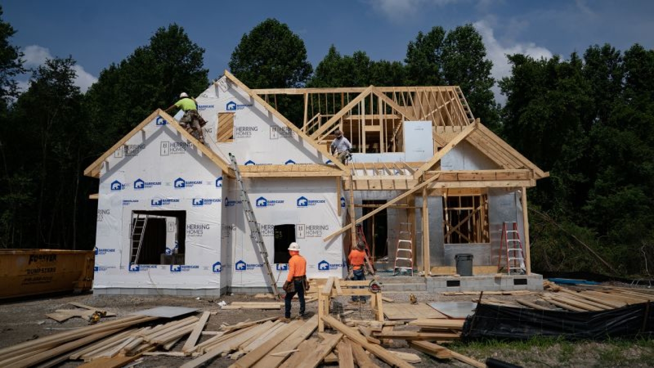 230719081030-us-new-home-construction-0615-restricted